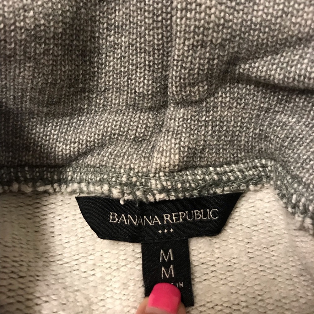 Banana republic women’s pull over sweater